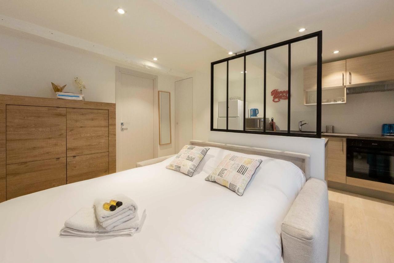 Brand-New Atypical Studio In Rue Fourmilliere อองทีบส์ ภายนอก รูปภาพ